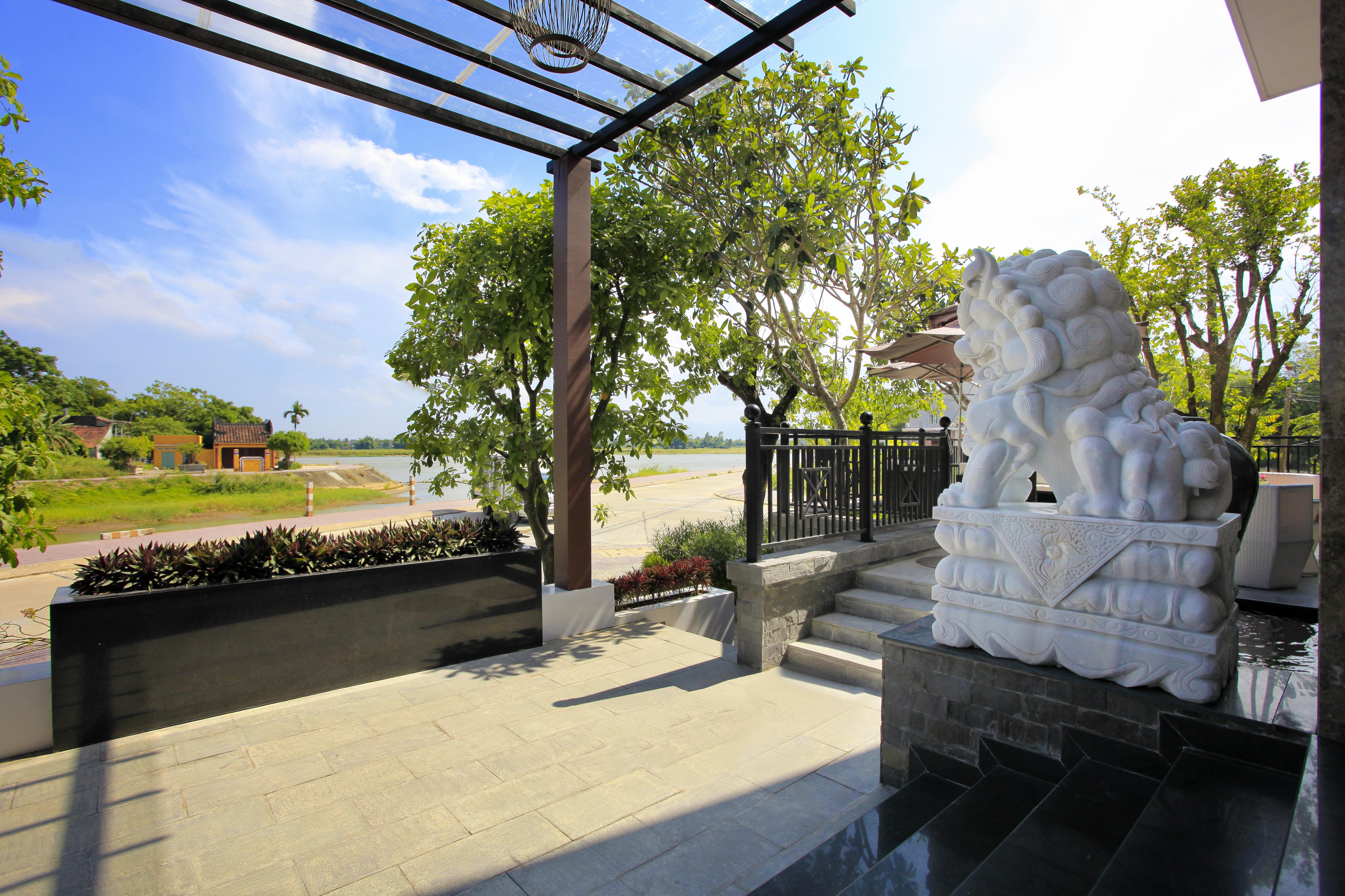 Royal Riverside Hoi An Hotel & Spa Exterior photo