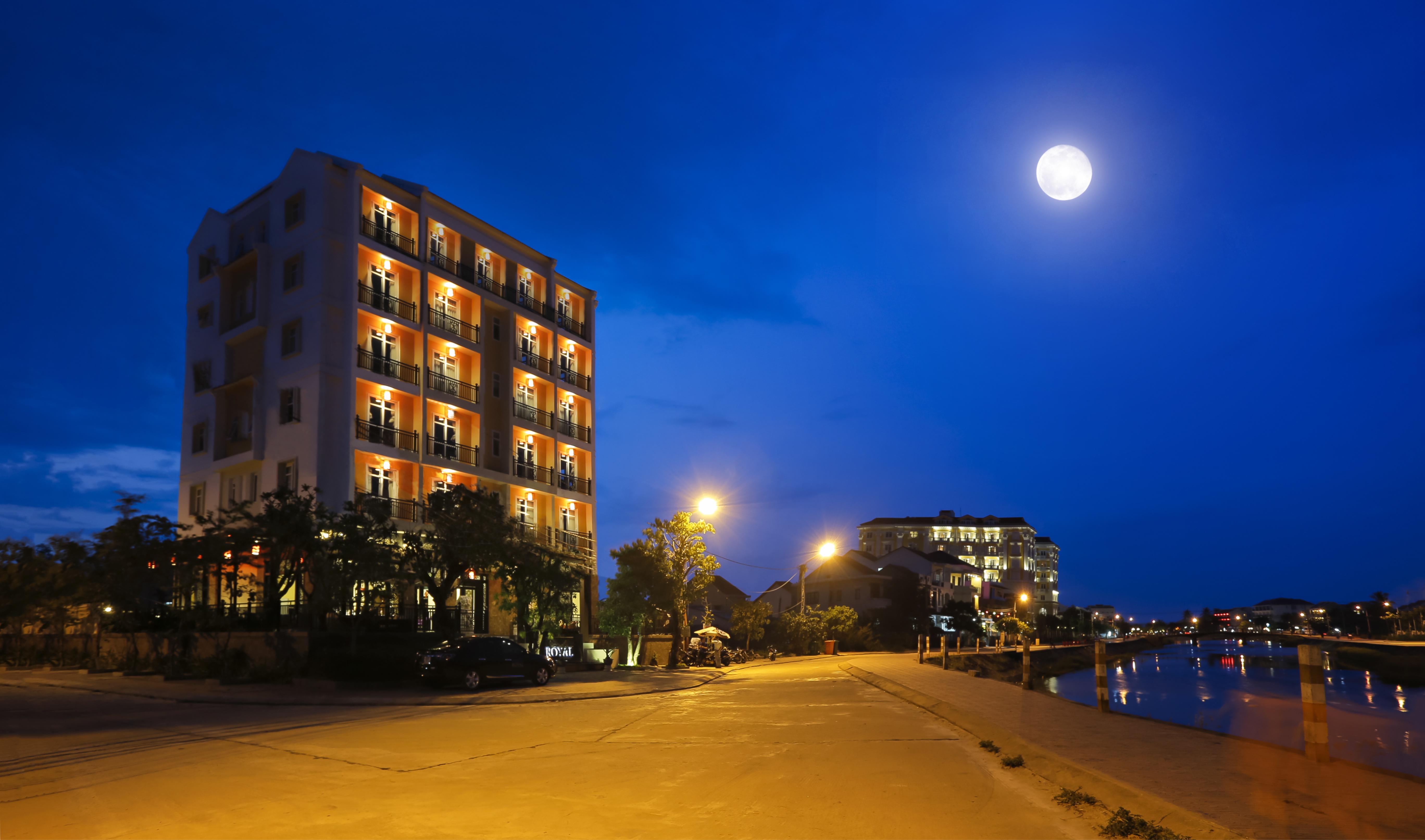 Royal Riverside Hoi An Hotel & Spa Exterior photo